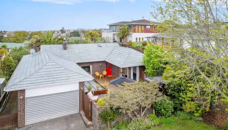 9 Tanoa Place, Glendene