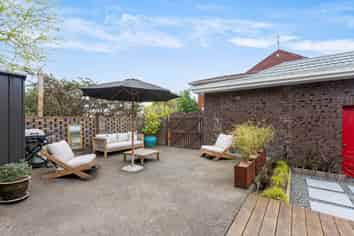 9 Tanoa Place, Glendene