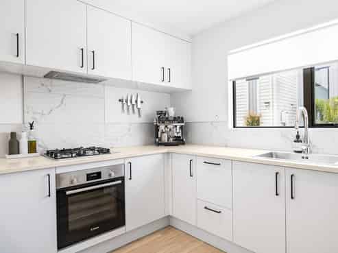 14B Kelwyn Road, Kelston