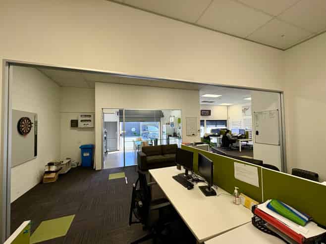 Prime City Fringe Office with 10 Car Parks