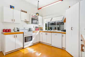 4 School Lane, Regent