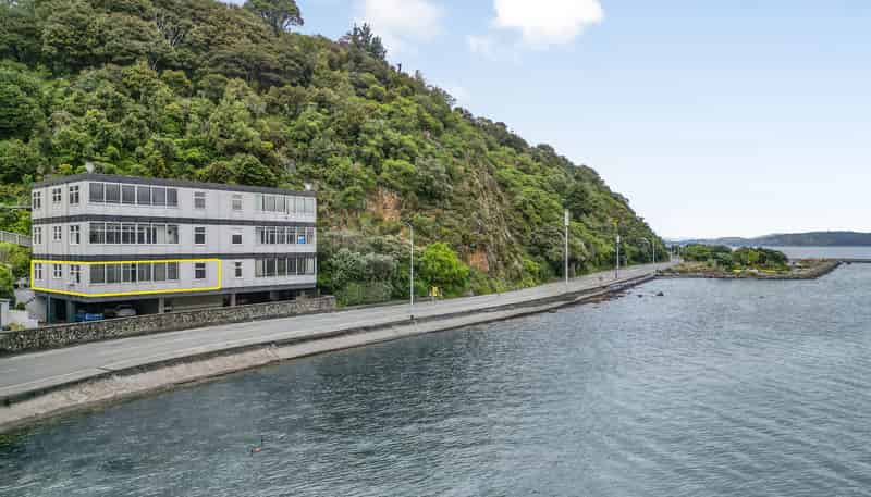 6/4 Gill Road, Eastbourne