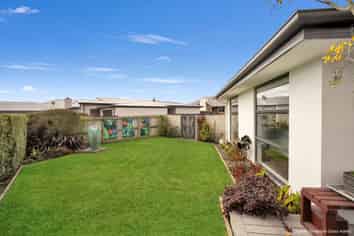 29 Araucana Way, Burwood
