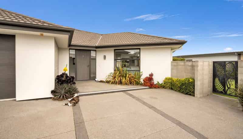 29 Araucana Way, Burwood