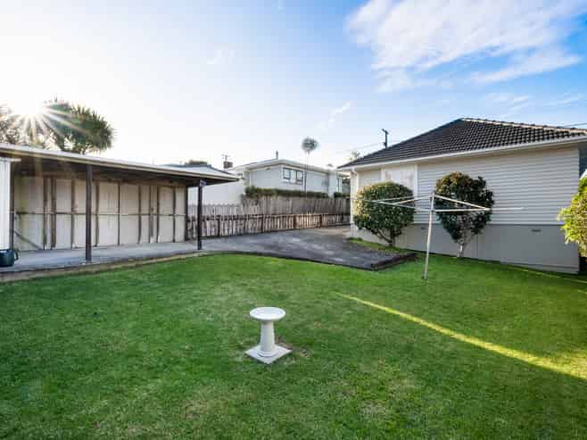 21 Tane Street, New Lynn