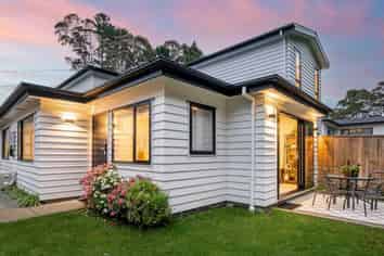 8 Tagish Way, Orewa