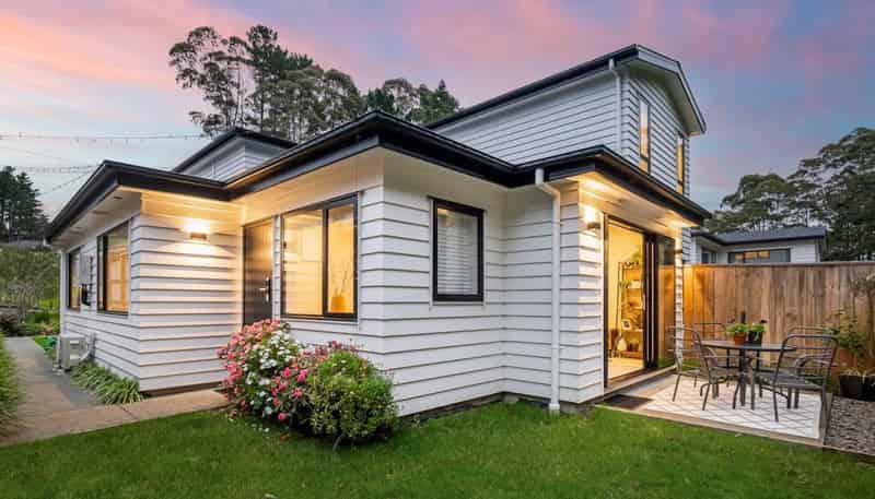 8 Tagish Way, Orewa