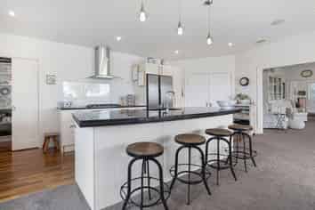 60 Ludlow Drive, Huntingdon/Lake Hood