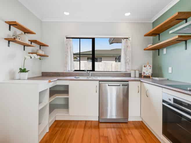 2/20 Greta Place, Stanmore Bay