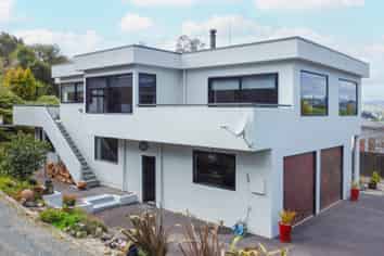 92 Hall Road, Sawyers Bay