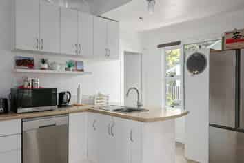 4 Elsthorpe Avenue, MANGAPAPA