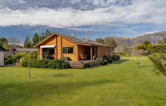 10 Carlisle Street, Athol