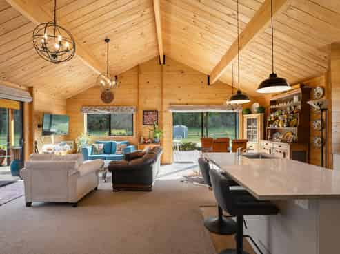 10 Carlisle Street, Athol