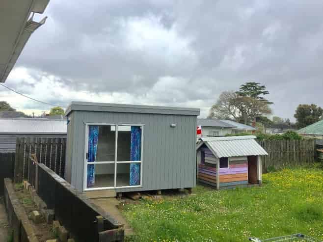 18 Wakelin Road, Mangere East