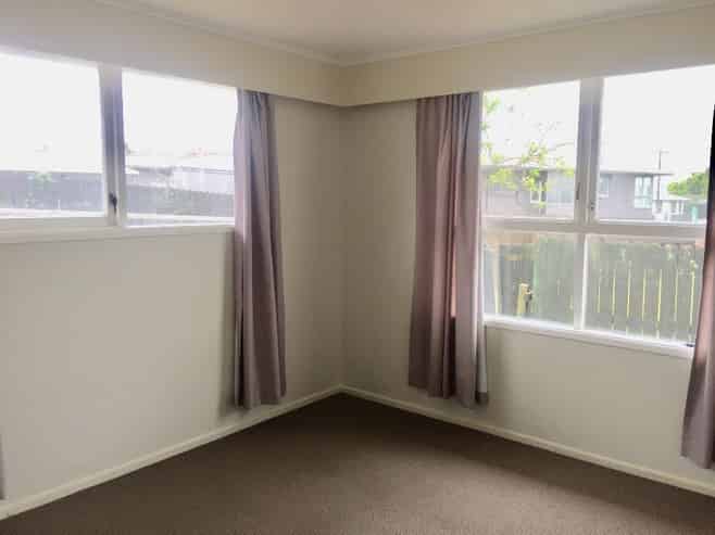 18 Wakelin Road, Mangere East