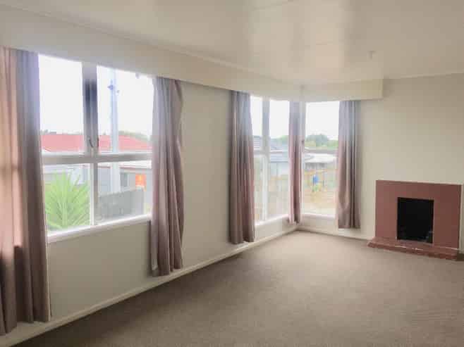 18 Wakelin Road, Mangere East