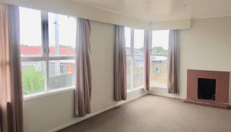 18 Wakelin Road, Mangere East