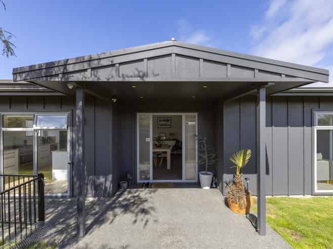 17 Windsor Street, Richmond Heights