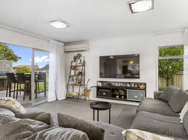 17 Windsor Street, Richmond Heights