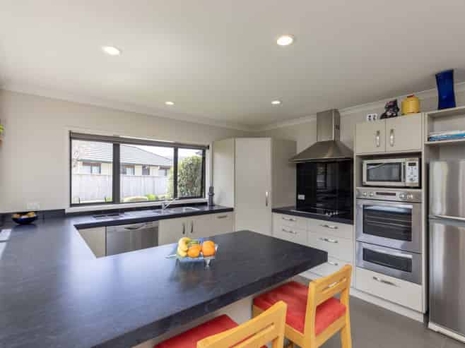 33 Gandalf Crescent, Paraparaumu