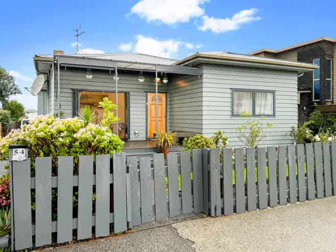 54 Winstone Road, Mount Roskill