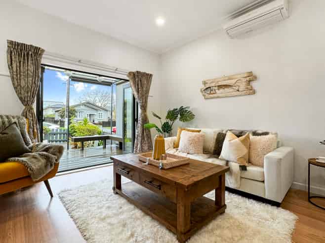 54 Winstone Road, Mount Roskill