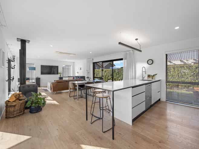 20 Pounamu Avenue, Albert Town