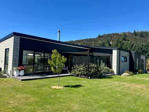 20 Pounamu Avenue, Albert Town