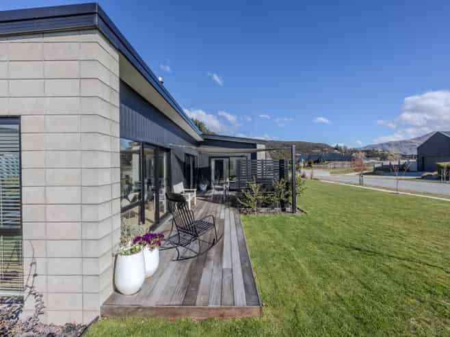 20 Pounamu Avenue, Albert Town