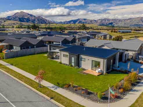 20 Pounamu Avenue, Albert Town