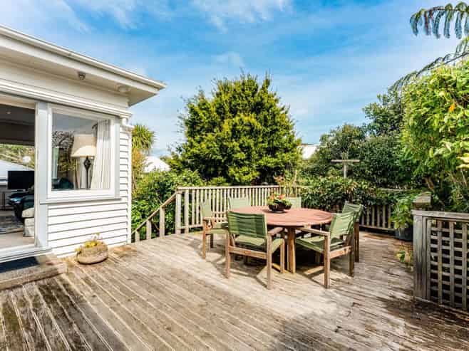 30 Lucknow Terrace, Khandallah