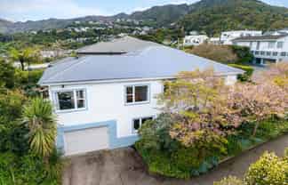 30 Lucknow Terrace, Khandallah