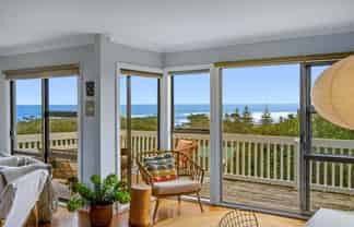 27 Domain Crescent, Muriwai