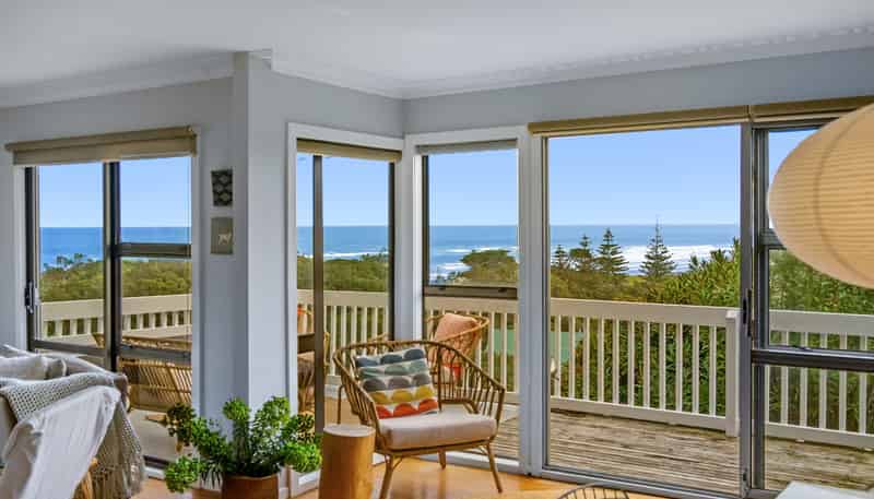 27 Domain Crescent, Muriwai