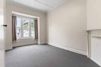 12 Malvern Road, Mount Albert