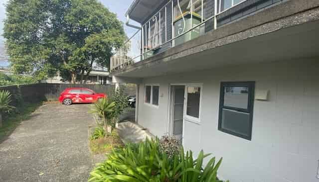 2/22A Te Aroha Street, Hamilton East