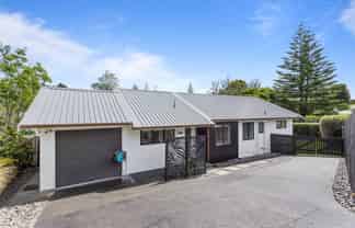 2/25 Flaxdale Street, Birkdale