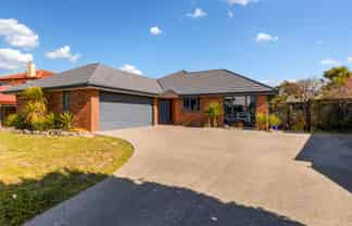 21 Eastwood Rise, Waimairi Beach