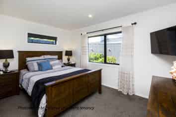 5 Poulson Grove, Trentham