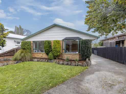 19 York Street, Waltham