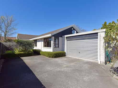 1/148 Main North Road, Papanui