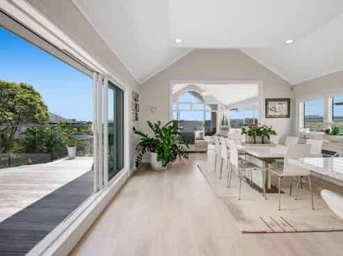 27 Clansman Terrace, Gulf Harbour