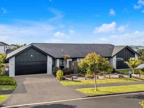 18 Reliance Crescent, Beachlands