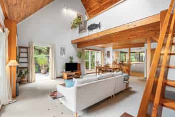 58 Opanuku Road, Henderson Valley