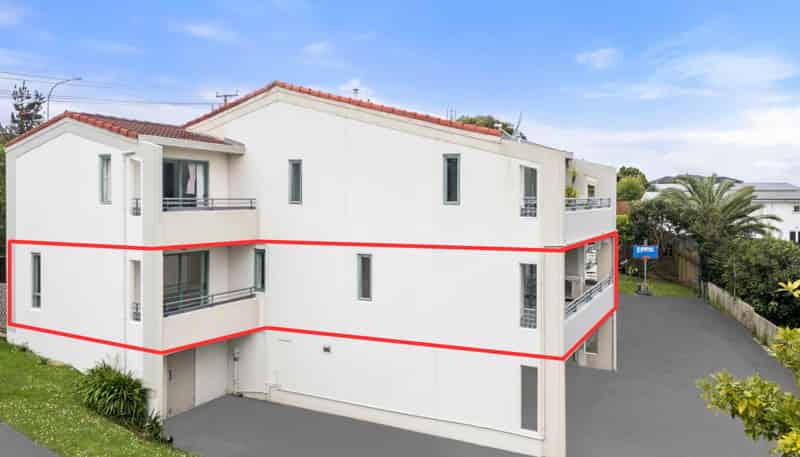 1C/223 Sunset Road, Sunnynook
