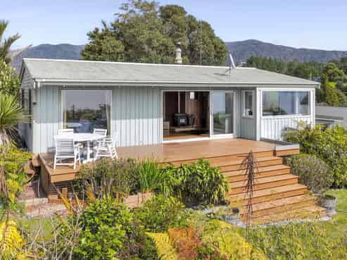 5 Bydder Terrace, Patons Rock