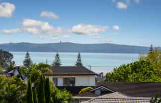 6 Dorrington Place, Eastern Beach