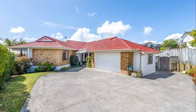 6 Dorrington Place, Eastern Beach