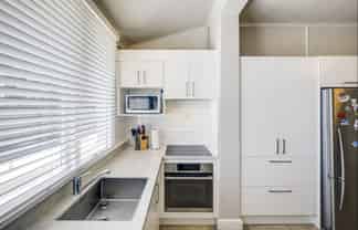 710 Queen Street West, Saint Leonards