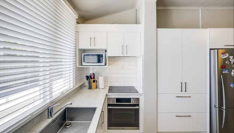 710 Queen Street West, Saint Leonards